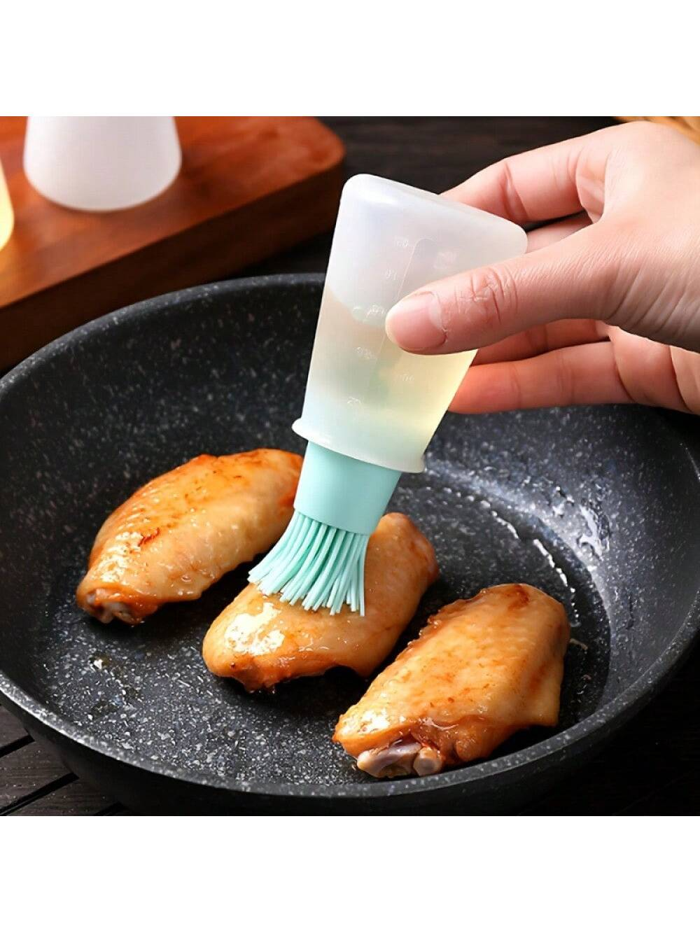 1PC Silicone Oil Brush With Integrated Bottle - High-Temperature Resistant For BBQ, Air Fryer & Baking - Kitchen Essential