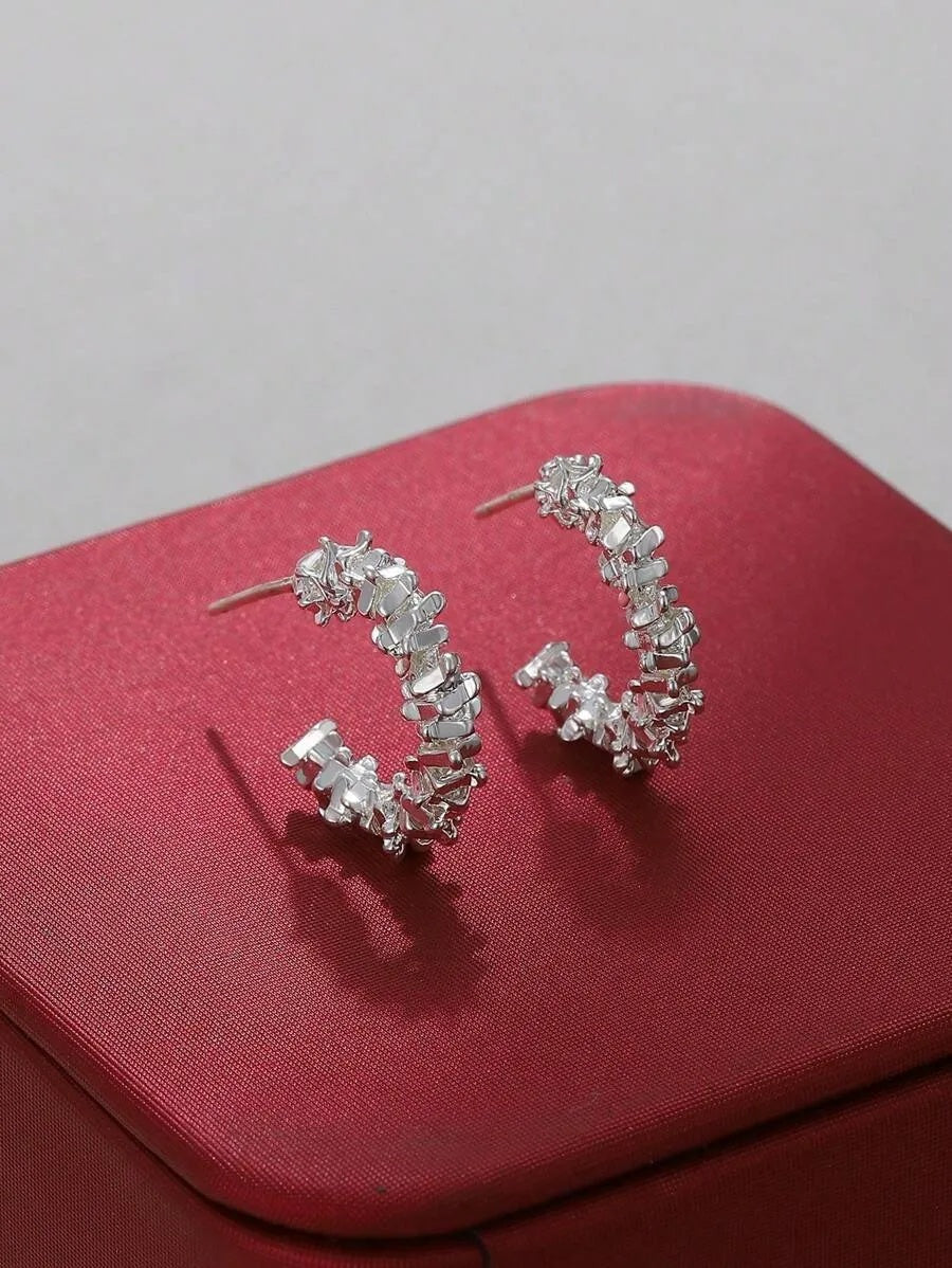 1PAIR(2PCS) Asymmetrical Silver C Hoop Earrings Minimalist Womens Fashion Accessories Niche Design Cold Wind Stud High End Temperament Half Circle Dangle Earrings