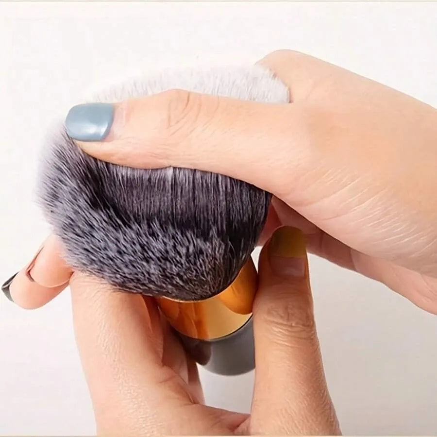 1PC Large Loose Powder, Honey Brush, Powder Blusher Brush, Makeup Tool, Suitable For Foundation Make-Up, Powder Blusher And Bronze Soft Nylon Brush, Suitable For All Skin Types, Professional Makeup Brush, Fashionable Black Handle, Thick Brush