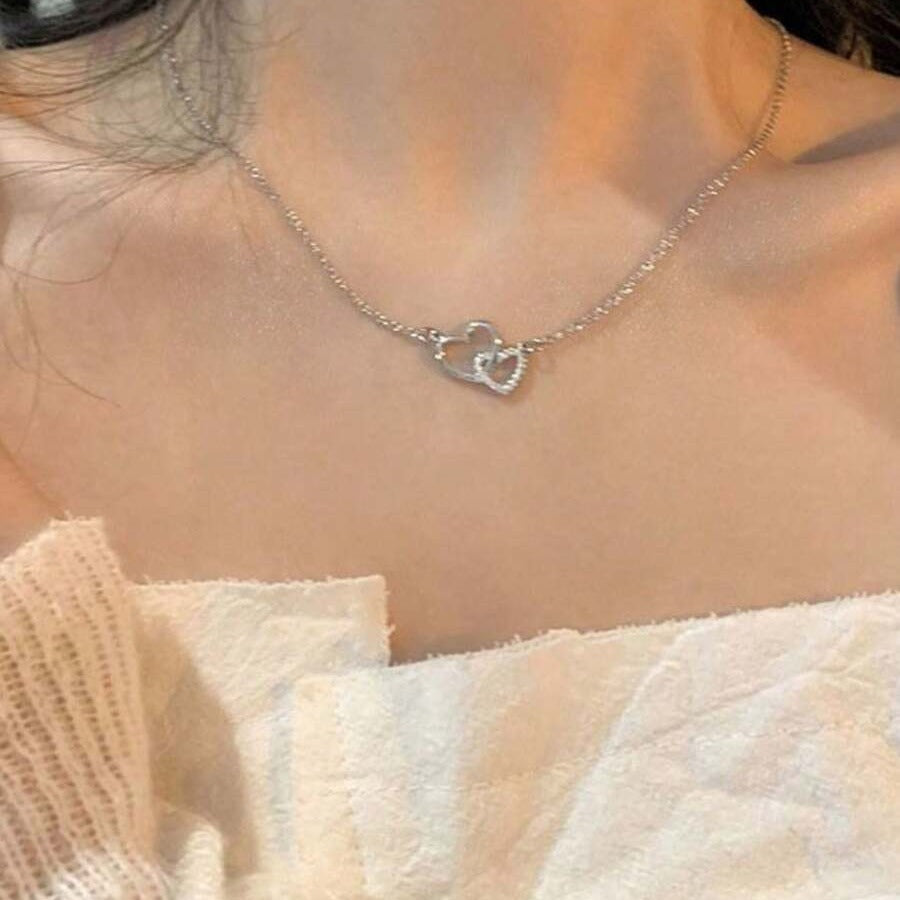 1pc Romantic Linked Hearts Necklace for Women – Sparkling CZ-Inlaid Pendant, Perfect Valentine's Day Gift