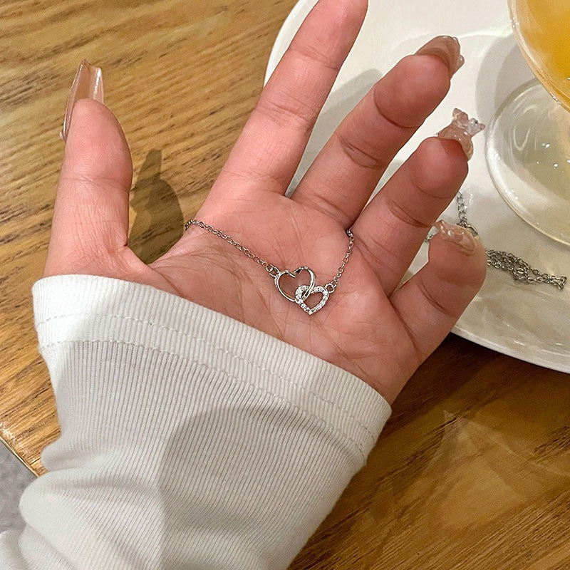 1pc Romantic Linked Hearts Necklace for Women – Sparkling CZ-Inlaid Pendant, Perfect Valentine's Day Gift