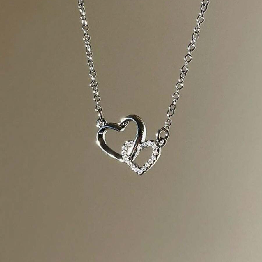 1pc Romantic Linked Hearts Necklace for Women – Sparkling CZ-Inlaid Pendant, Perfect Valentine's Day Gift