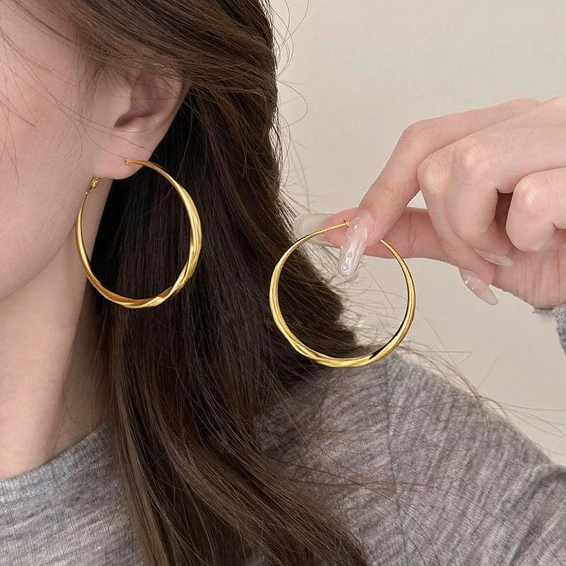 1 Pair Large Hollow Circle Hoop Earrings Jewelry Vintage Elegant Style For Women