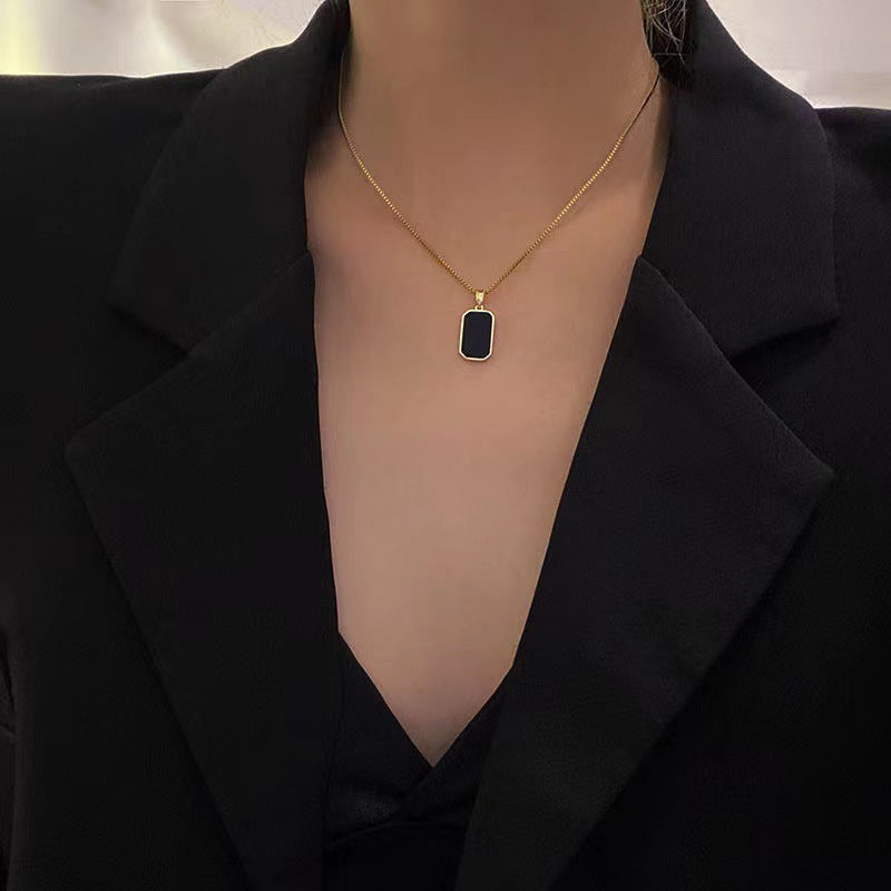 1PC Chic Black Rectangular Brand Clavicle Chain – Women's Internet Celebrity-Favorite Square Pendant Necklace Accessory