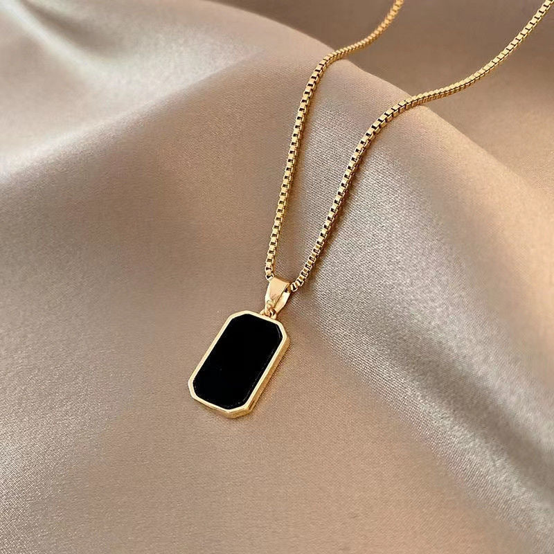 1PC Chic Black Rectangular Brand Clavicle Chain – Women's Internet Celebrity-Favorite Square Pendant Necklace Accessory